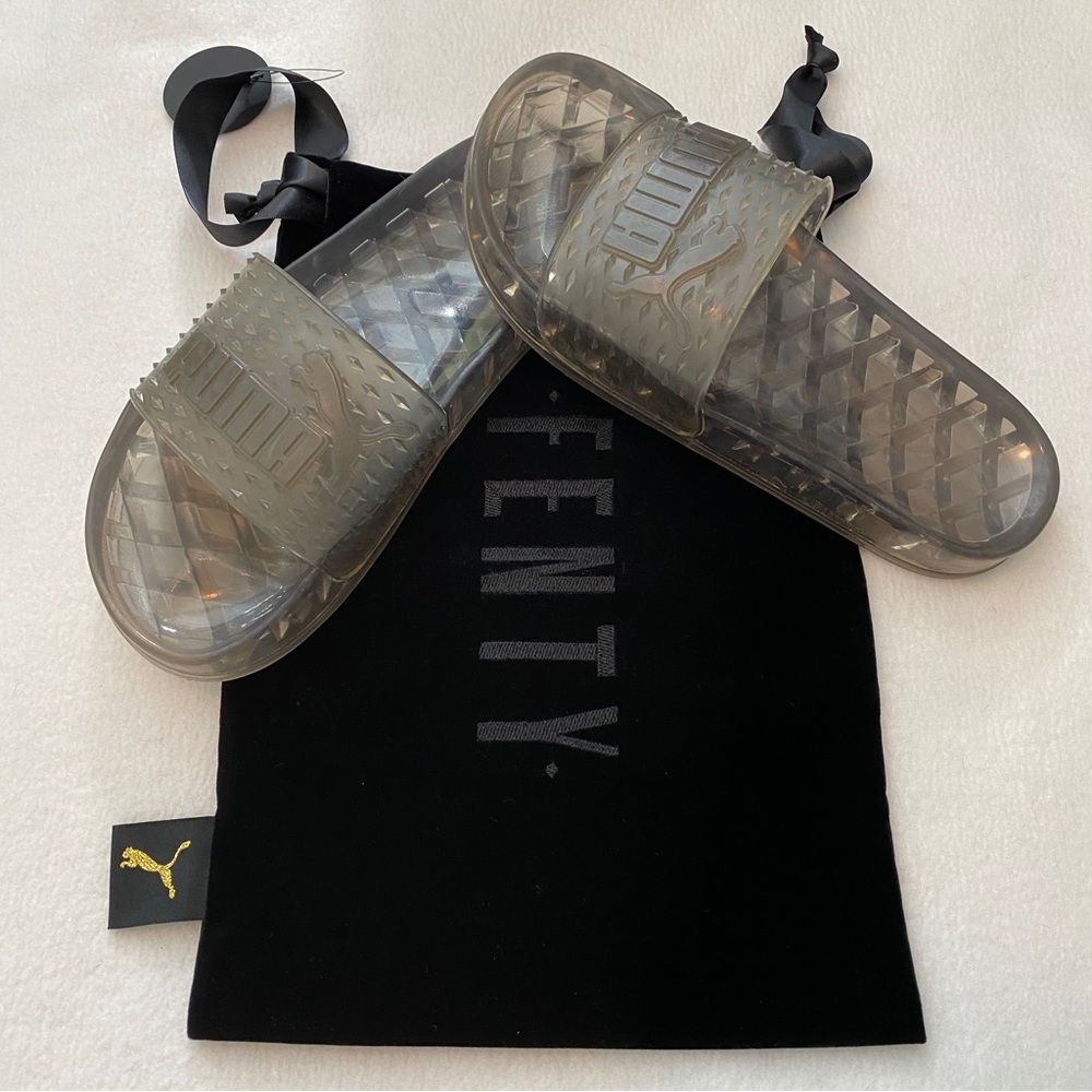 Fenty x Puma gummie slides sz 8